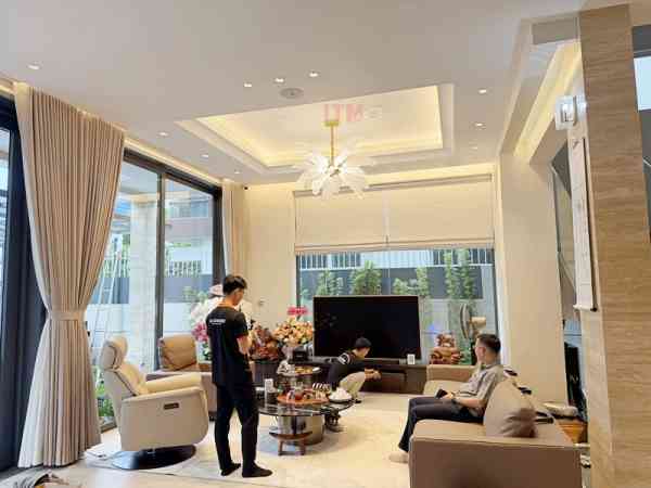 Vì sao bố trí loa cân bằng giúp âm thanh đồng đều?