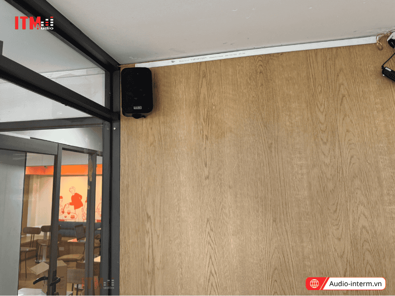 50 loa treo tường nhỏ gọn