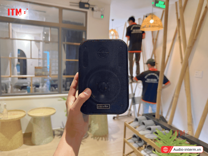bộ loa treo tường mini cho spa (6)