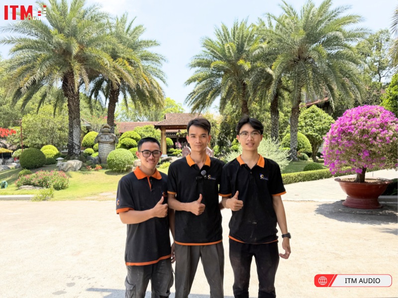 loa jbl treo tuong 1