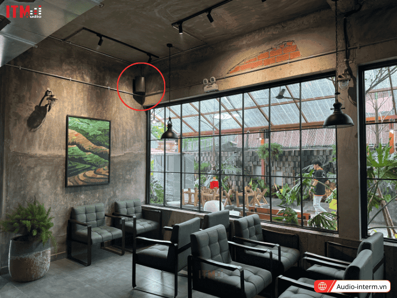 loa treo tường cho quán cafe (7)