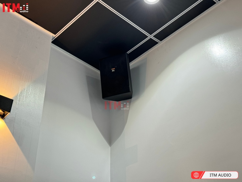 loa treo tuong phong hop jbl 1