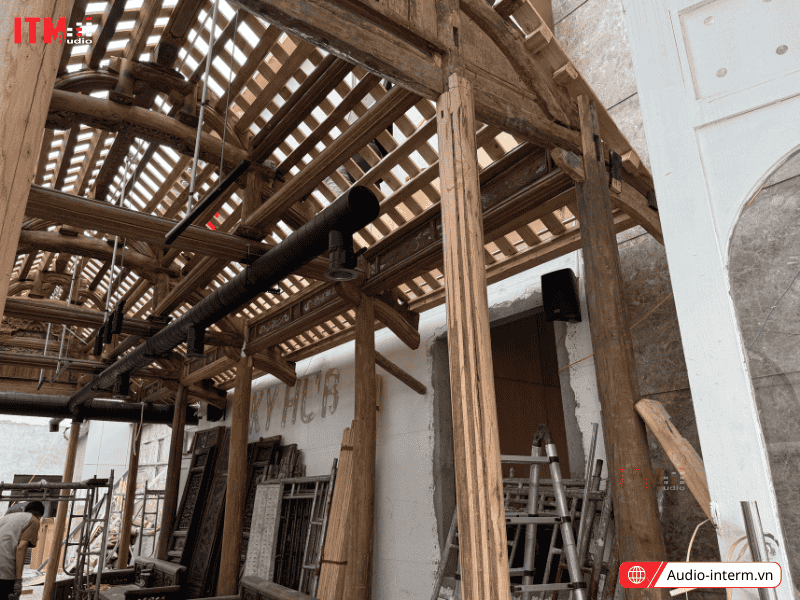 loa treo tường pearller cho nhà hàng (7)