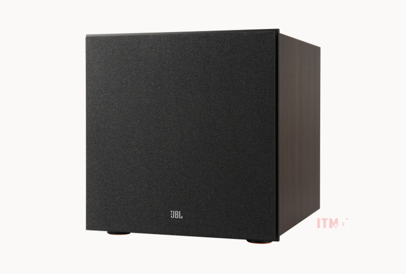 Subwoofer JBL Stage 220P với mặt lưới hoàn thiện và không còn lớp bọc