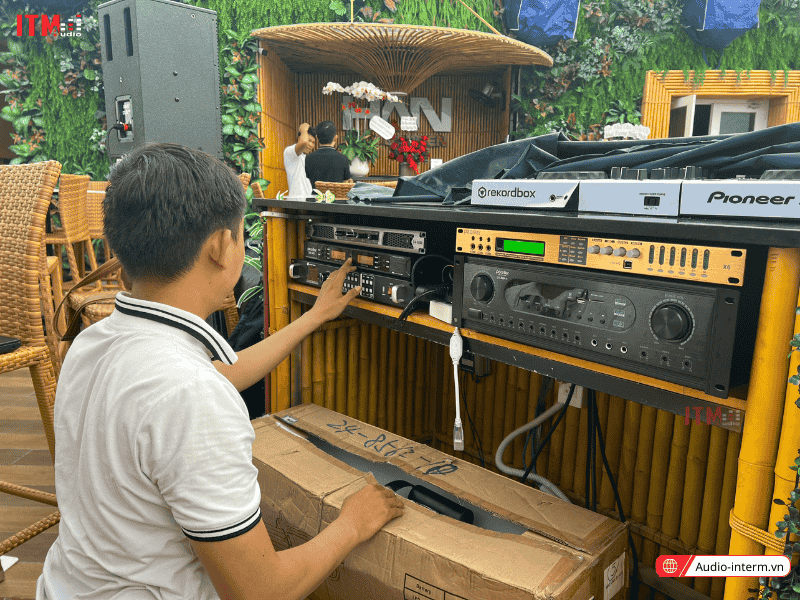 amply vừa nghe nhạc vừa hát karaoke (6)