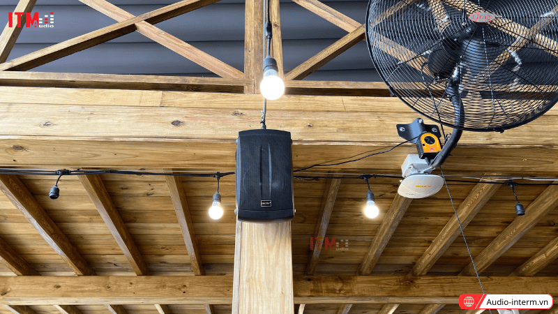 loa treo tường cho nhà hàng (5)