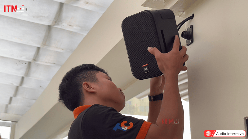 loa treo tường cho nhà hàng (8)